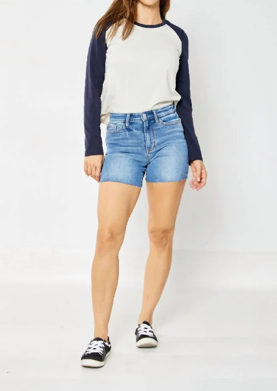 Trixie Cut Off Shorts In Medium Wash